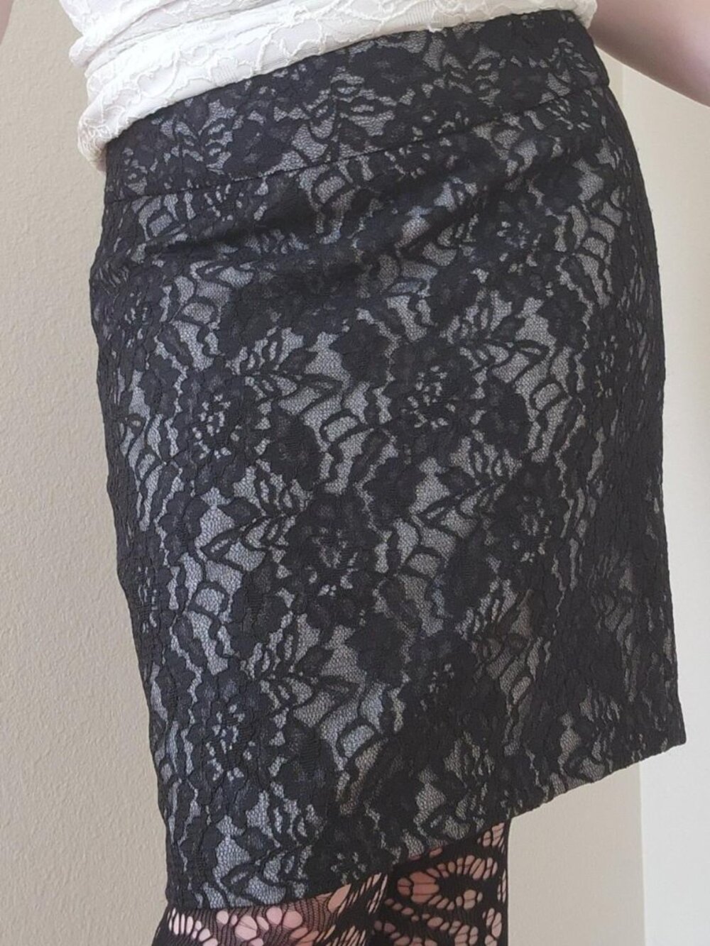 THE LIMITED Women's Black Skirt